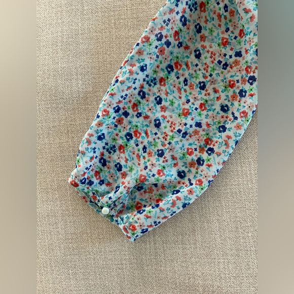 LC Lauren Conrad Floral V-Neck Button Down Blouse - Picture 7 of 9